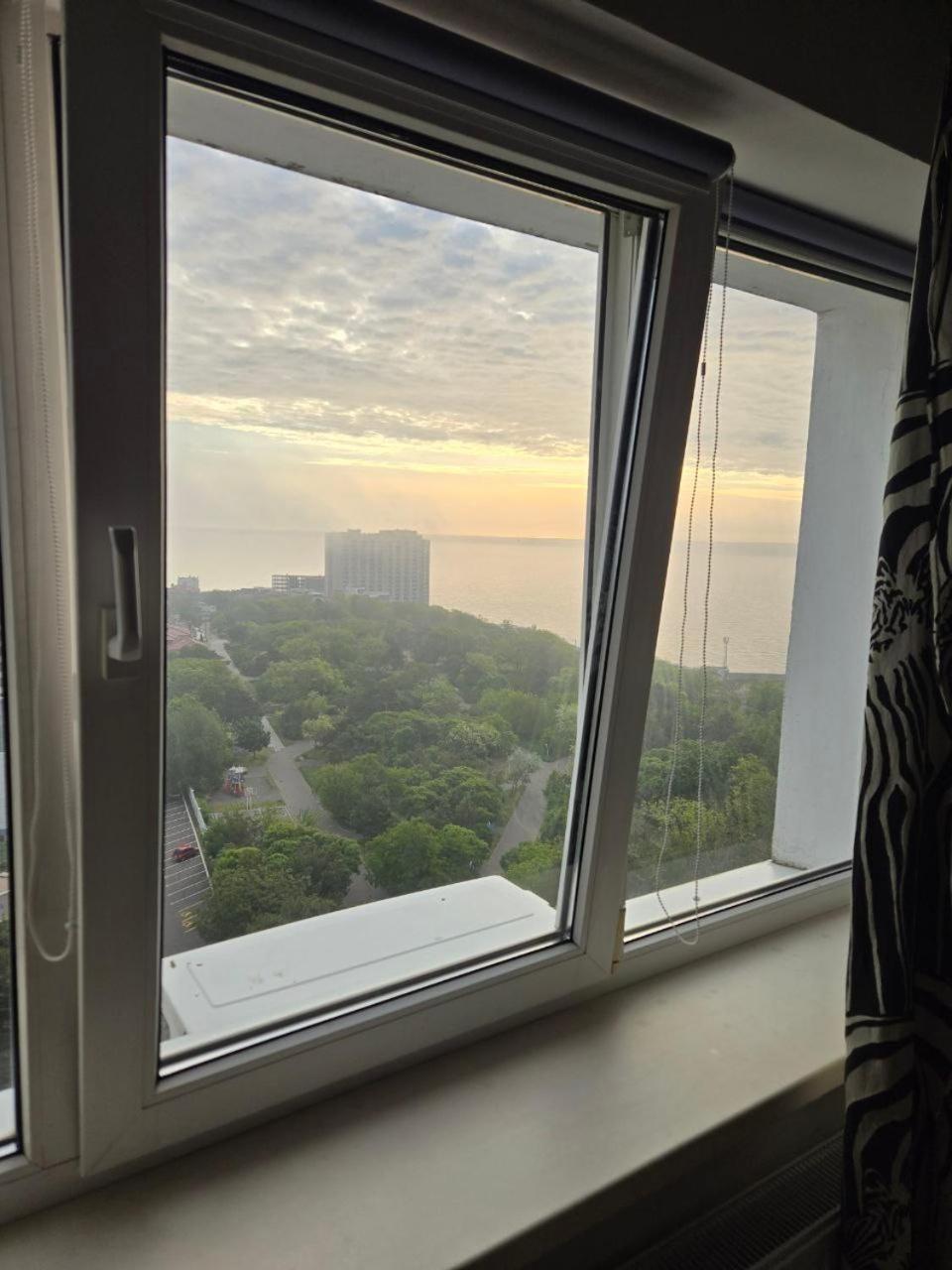 Aparts Panorama Sea Apartment Одеса Екстериор снимка